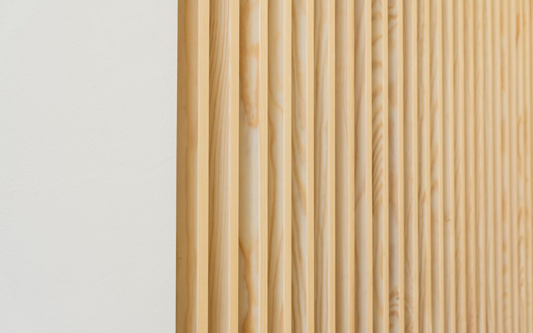 Avantatges de la fusta massissa de pi per a l’arquitectura i el disseny d’interiors